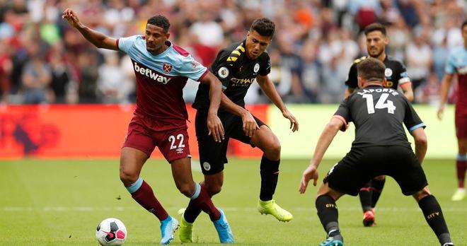 重回主场，厦门银行队对即将到来的比赛充满了信心与决心。（主场归来，厦门银行队信心十足迎战在即）