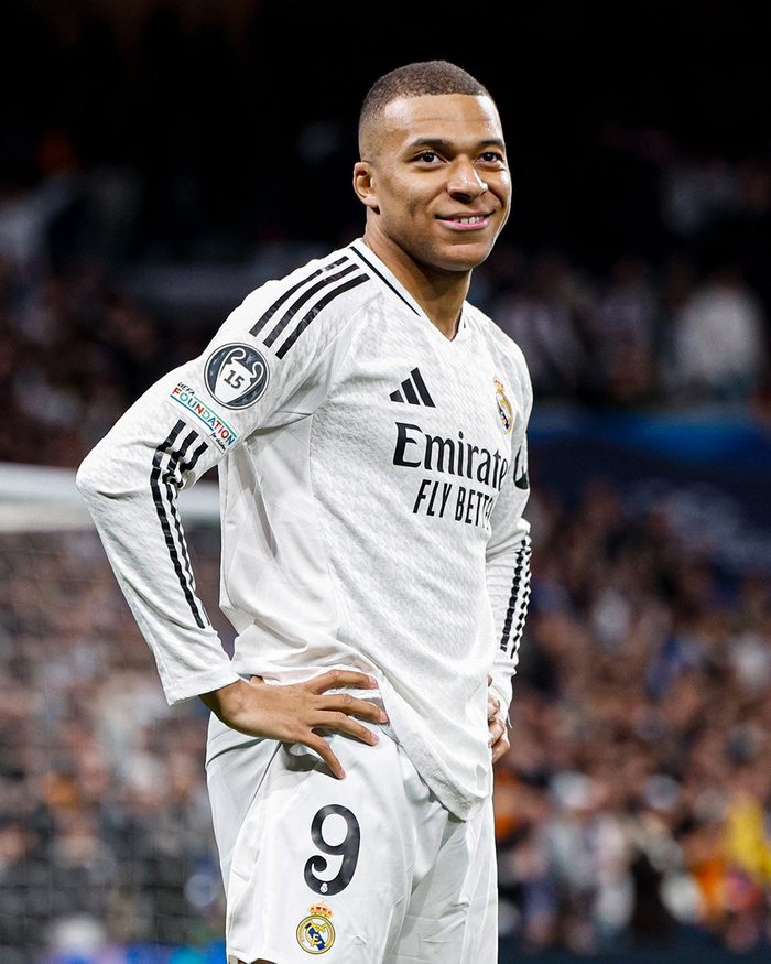 完爆克林根+碾压罗威！杨瀚森打成大腿，狂逼开拓者裁掉斯普利特（杨瀚森统治内线成球队大腿！压过克林根与罗威，开拓者或考虑裁掉斯普利特）