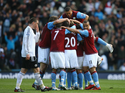 拜仁德甲13轮净胜球+40五大联赛第一，比第二名巴萨多了15球（德甲13轮战罢，拜仁净胜球+40领跑五大联赛，较次席巴萨多15球）