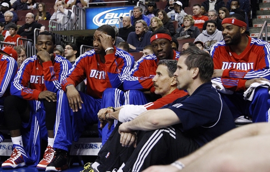 世体：亚马尔和巴萨都从未考虑过手术，始终选择保守治疗（世体：亚马尔与巴萨未将手术纳入选项，一直坚持保守治疗）