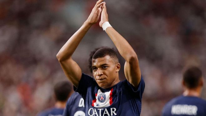 对手直接被晃在原地（一晃让对手当场定格）