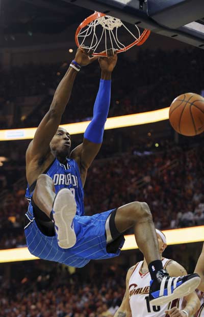 RMC：奥巴梅扬还没好利索就复出踢比赛，马赛对此感到担忧（RMC：奥巴梅扬伤势未愈便仓促复出，马赛为此深感忧虑）