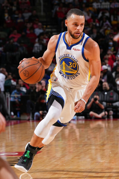 德甲500场里程碑，35岁霍村门将鲍曼成德甲历史第14位达成者（35岁霍村门将鲍曼完成德甲500场，成历史第14人）