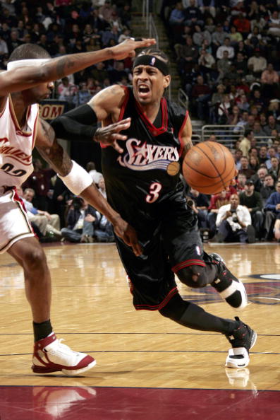 多纳鲁马身价上涨500万至4500万欧，领跑世界门将身价榜（多纳鲁马身价升至4500万欧，涨500万登顶全球门将身价榜）