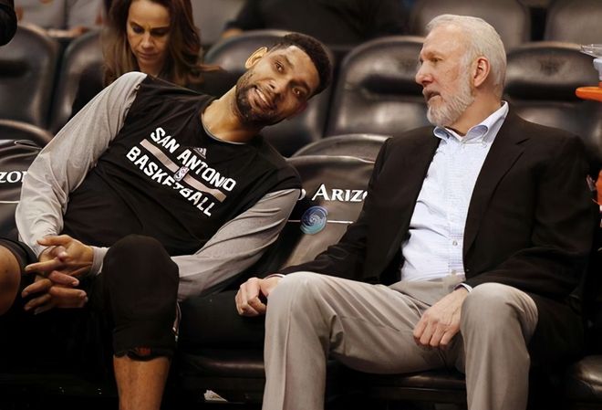 足球这项运动陪伴了我整个初高中，今天我十八岁了，...（从初中到高中，足球一直相伴；十八岁的今天，...）